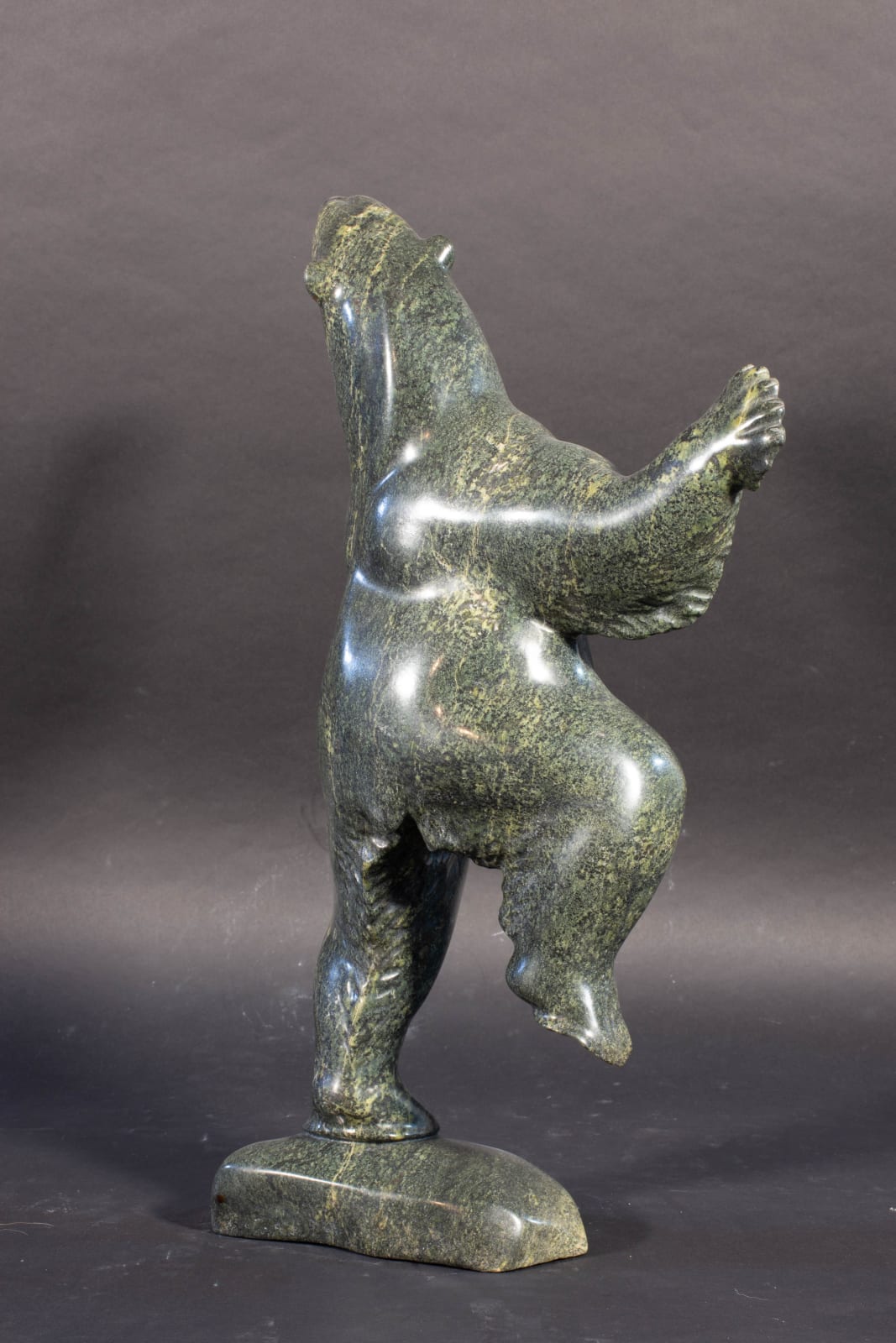 Davie Atchealak, Dancing Bear / Ours dansant, ca. 1985