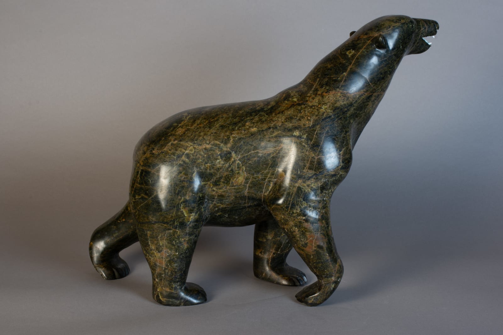 Nuna Parr, Walking Bear / ours polaire, ca. 1980