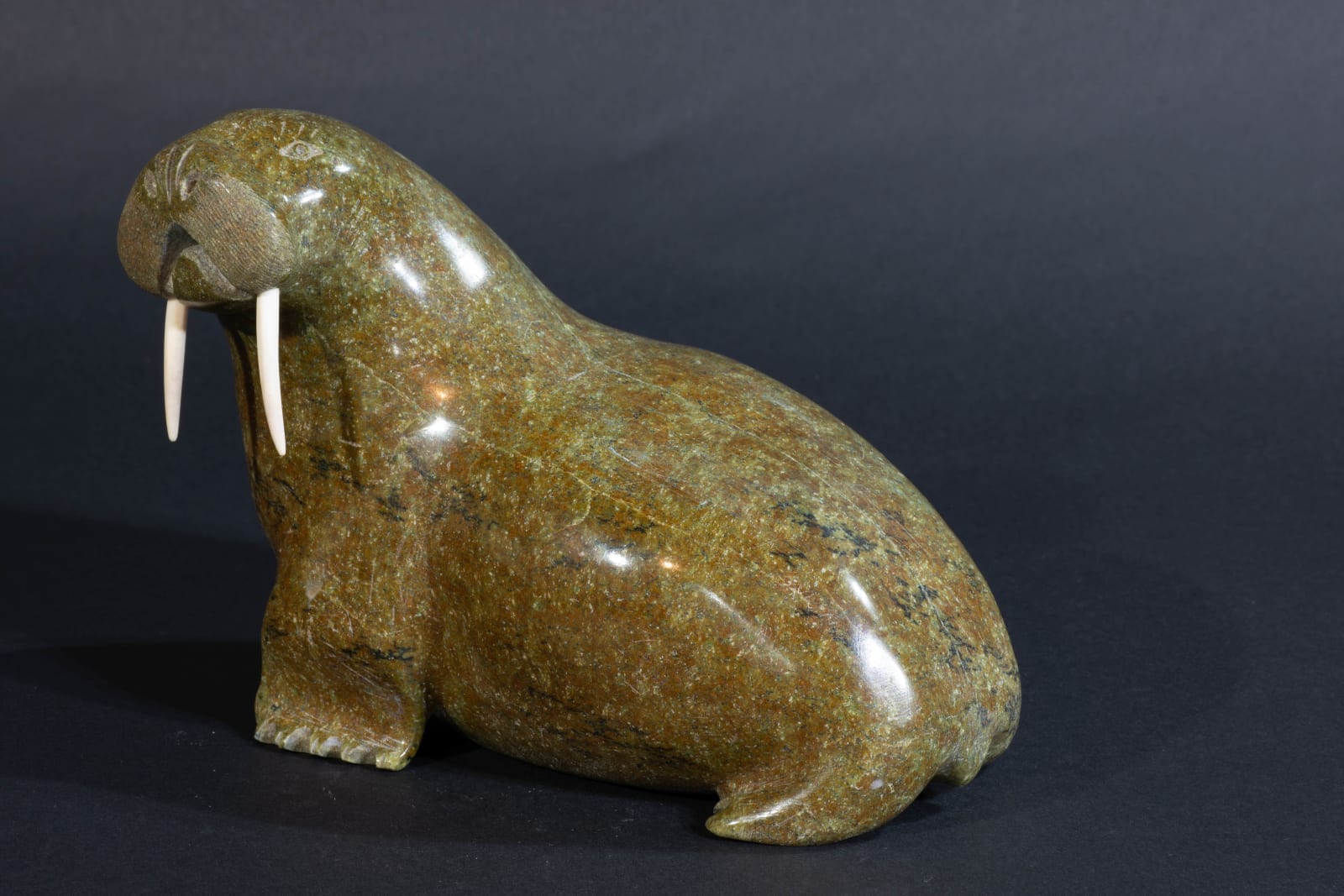 Nalenik Temela, Basking Walrus / Morse, ca. 1975