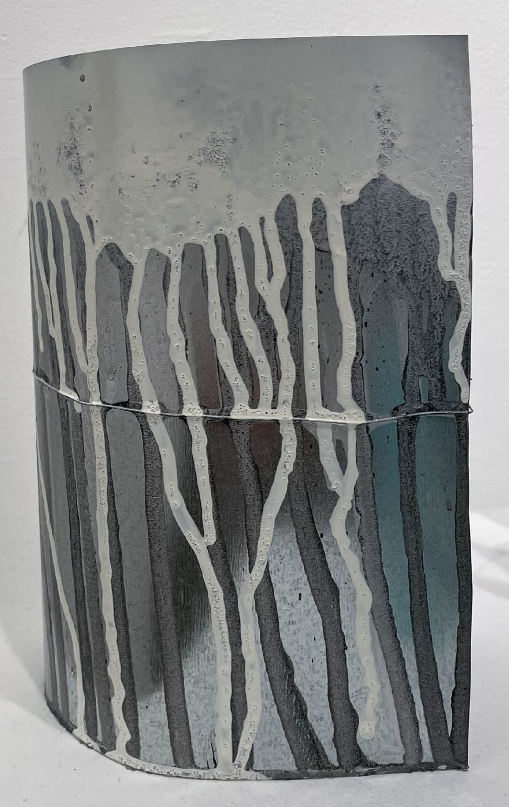 untitled sculpture (big silver and white)