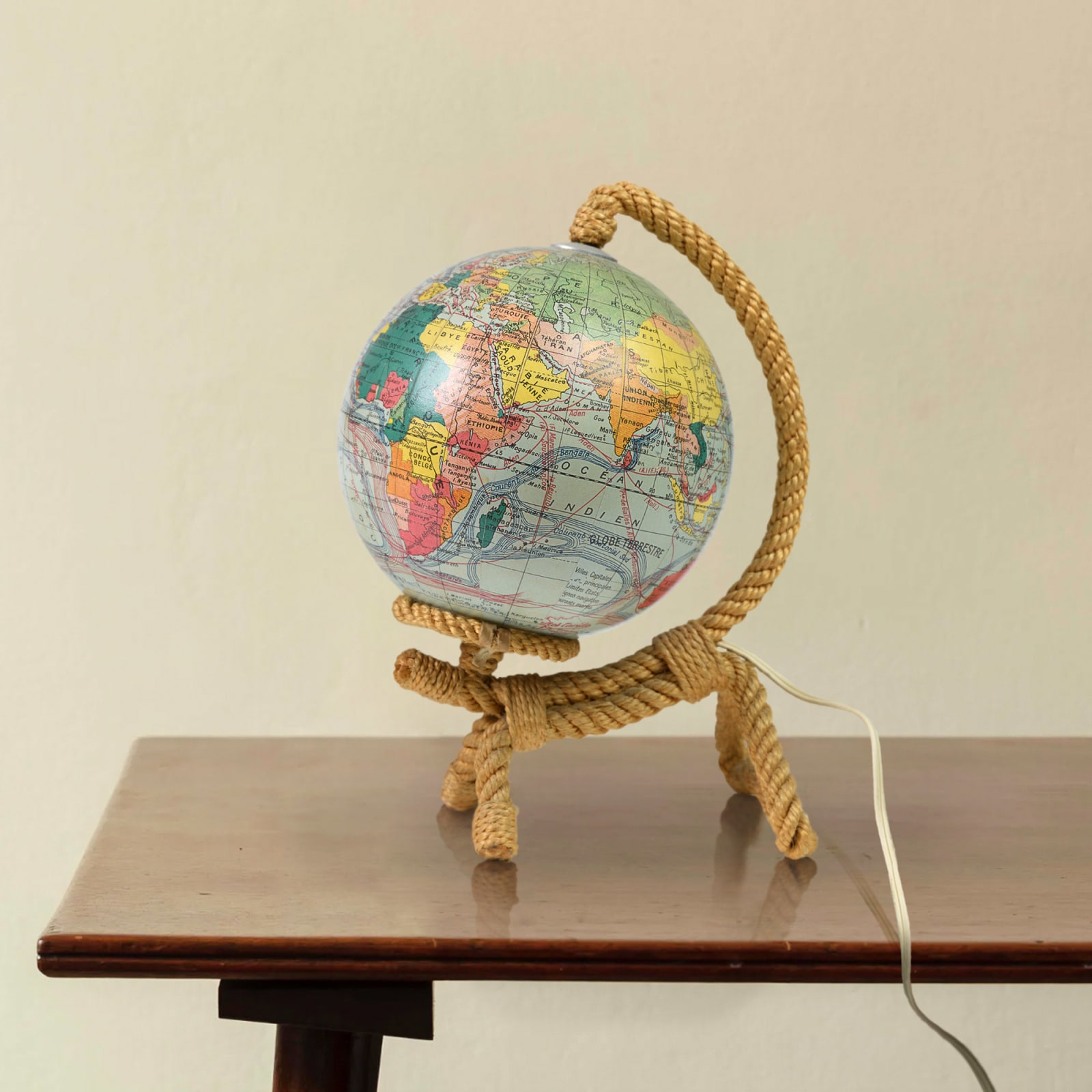 Adoux and Minet Globe,