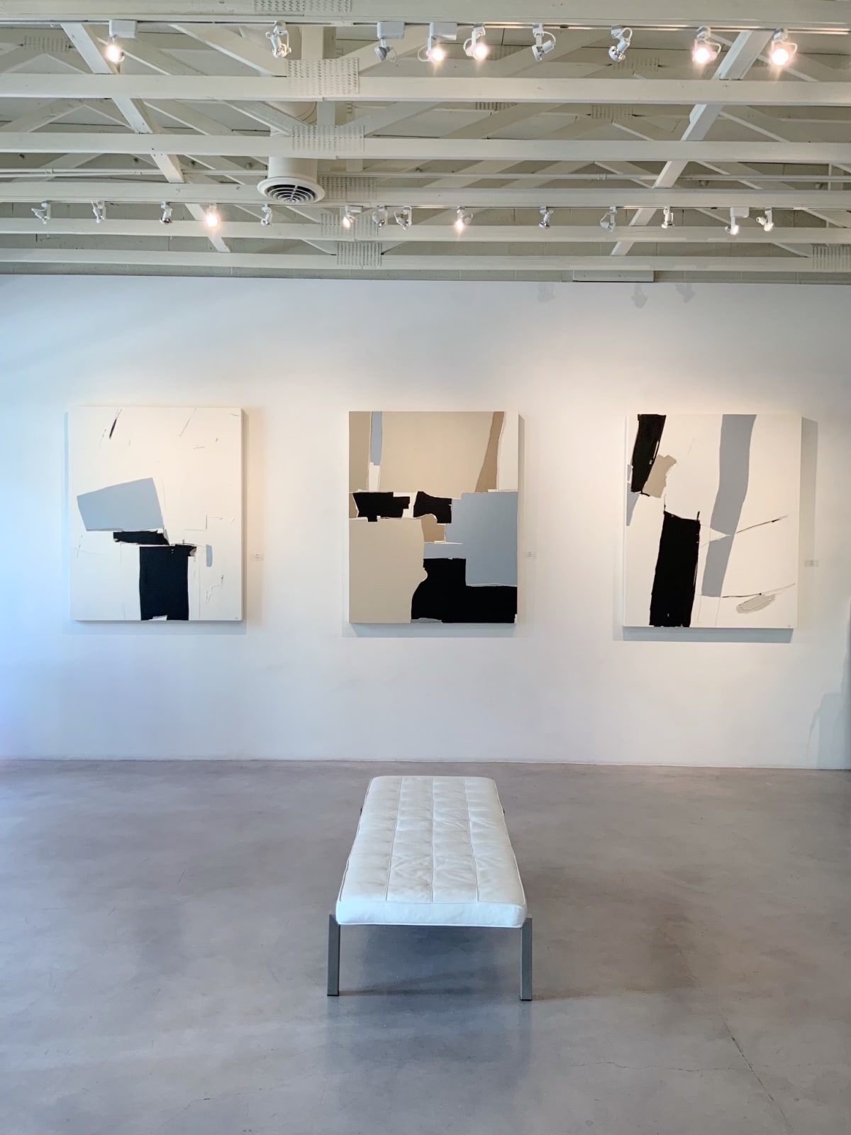 Holly Addi, Ligne Noire