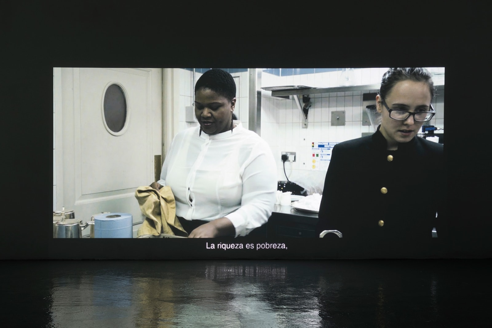 Democracia, ORDER. Act III. Dinner at The Dorchester, 2017