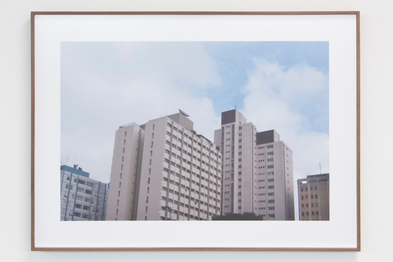 Luz Broto, Detenerse en los Tejados, 2014