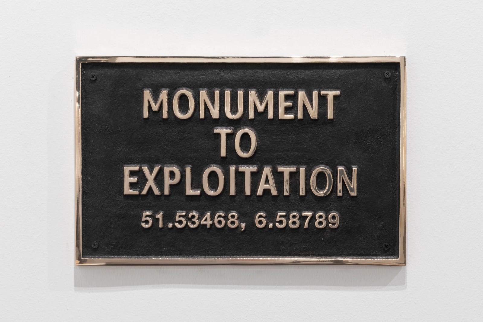 Eugenio Merino, Monument to exploitation, 2022