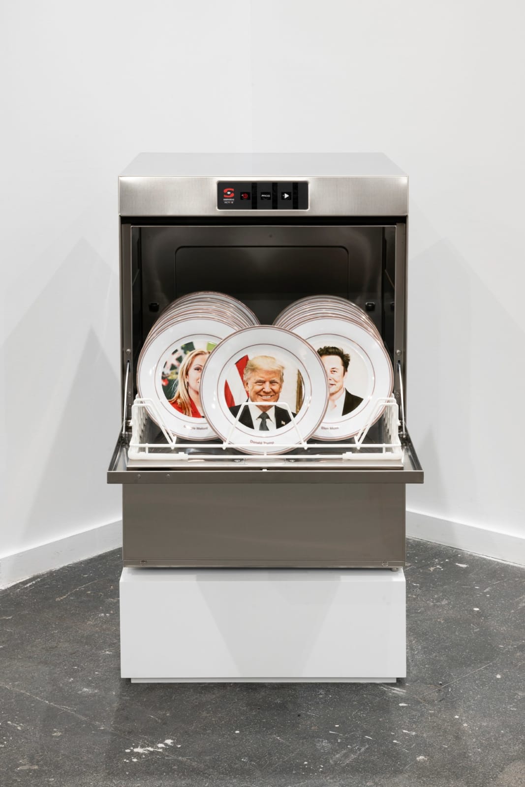 Eugenio Merino, White Washing, 2025