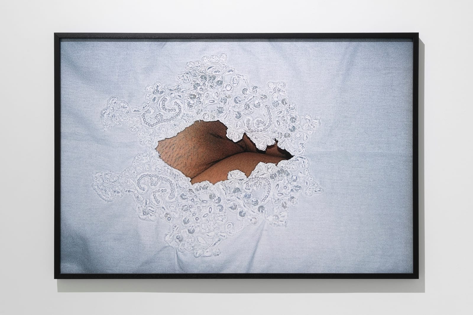 Regina José Galindo, Esperando al príncipe azul, 1999