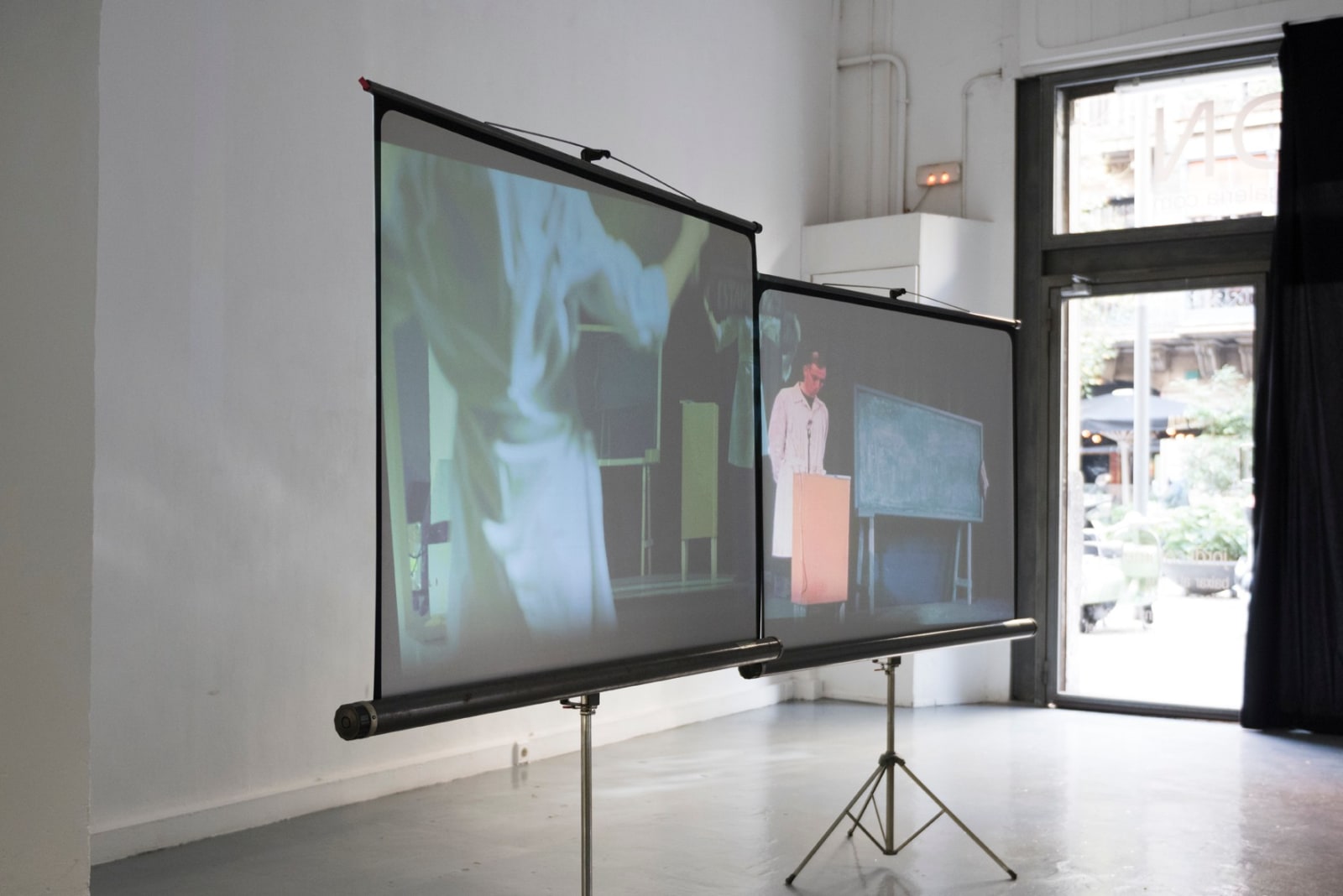 Jordi Colomer, Lessons, 2017