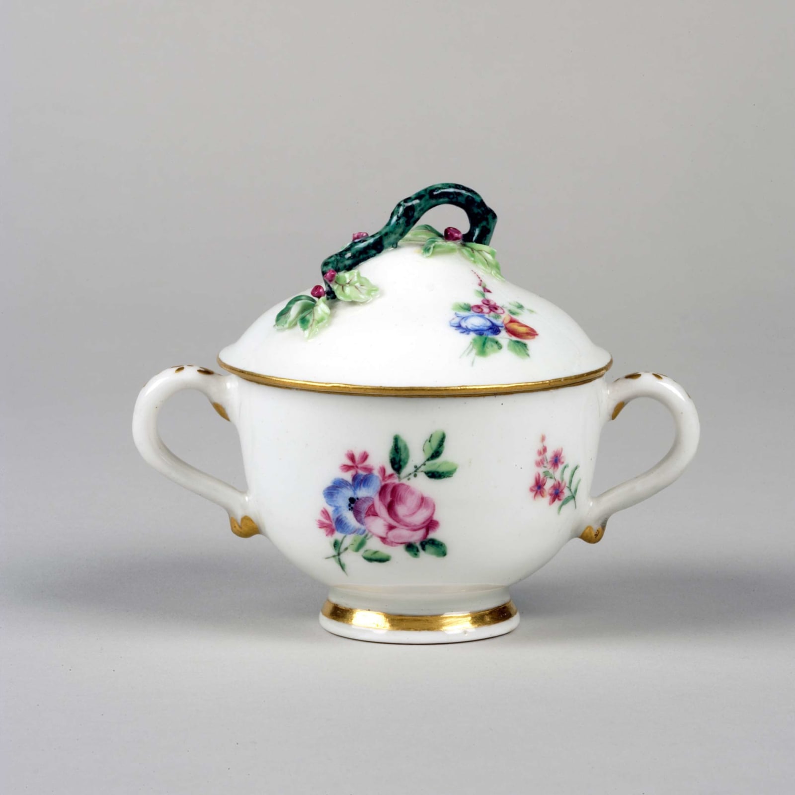 Sèvres Porcelain, A Vincennes Porcelain Sugar Bowl and Cover, circa 1750