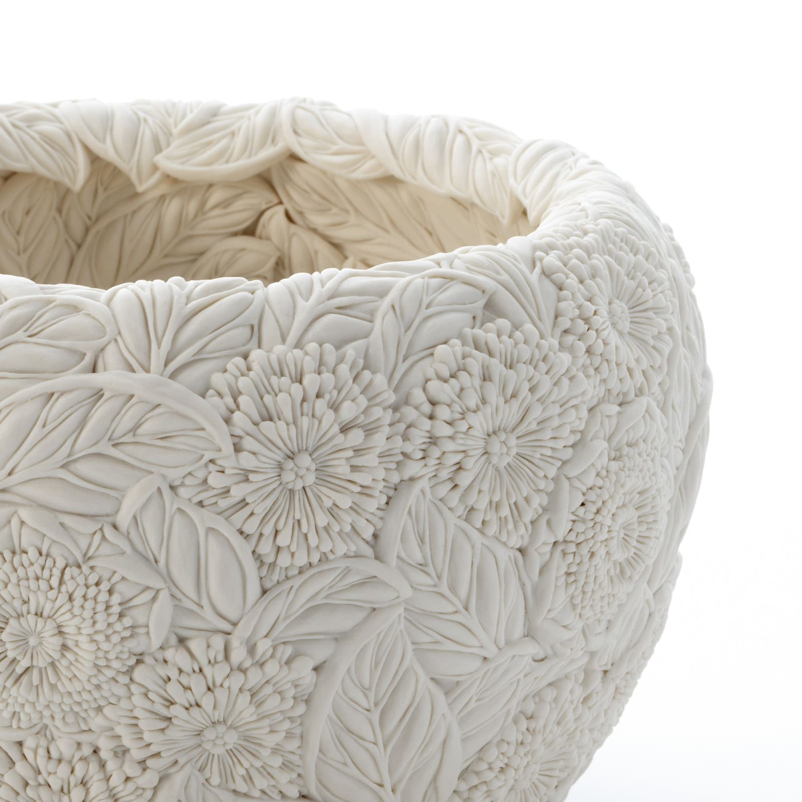 Hitomi Hosono, A Camellia, Ume flower, Chrysanthemum and Leaves Bowl, 2025