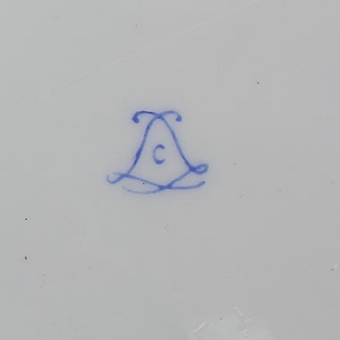 Sèvres Porcelain, A Vincennes Porcelain Tureen Stand, 1756