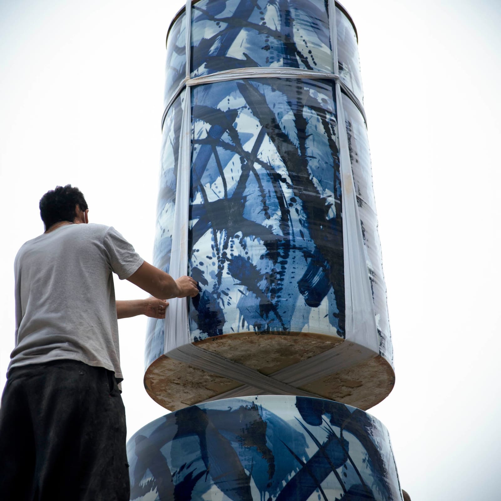 Felicity Aylieff, Blue: Sentinel Obelisk II, 2023