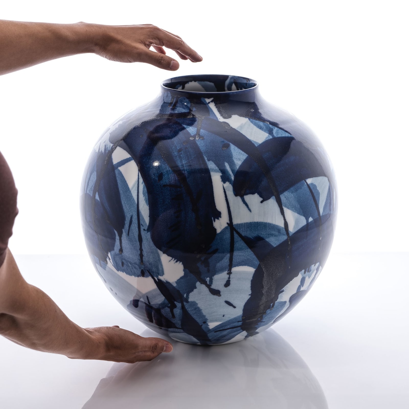 Felicity Aylieff, Blue and White Vase, 2024