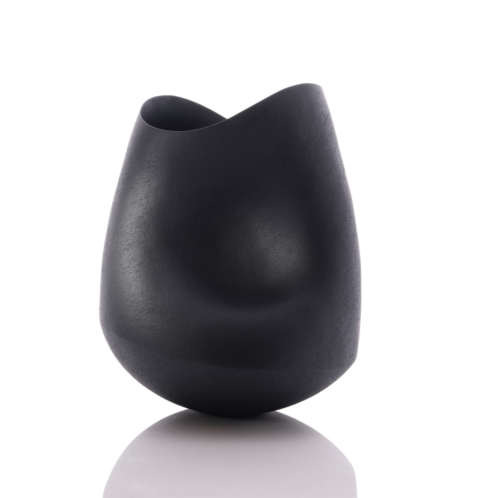 Ashraf Hanna, Black Undulating Vessel, 2024
