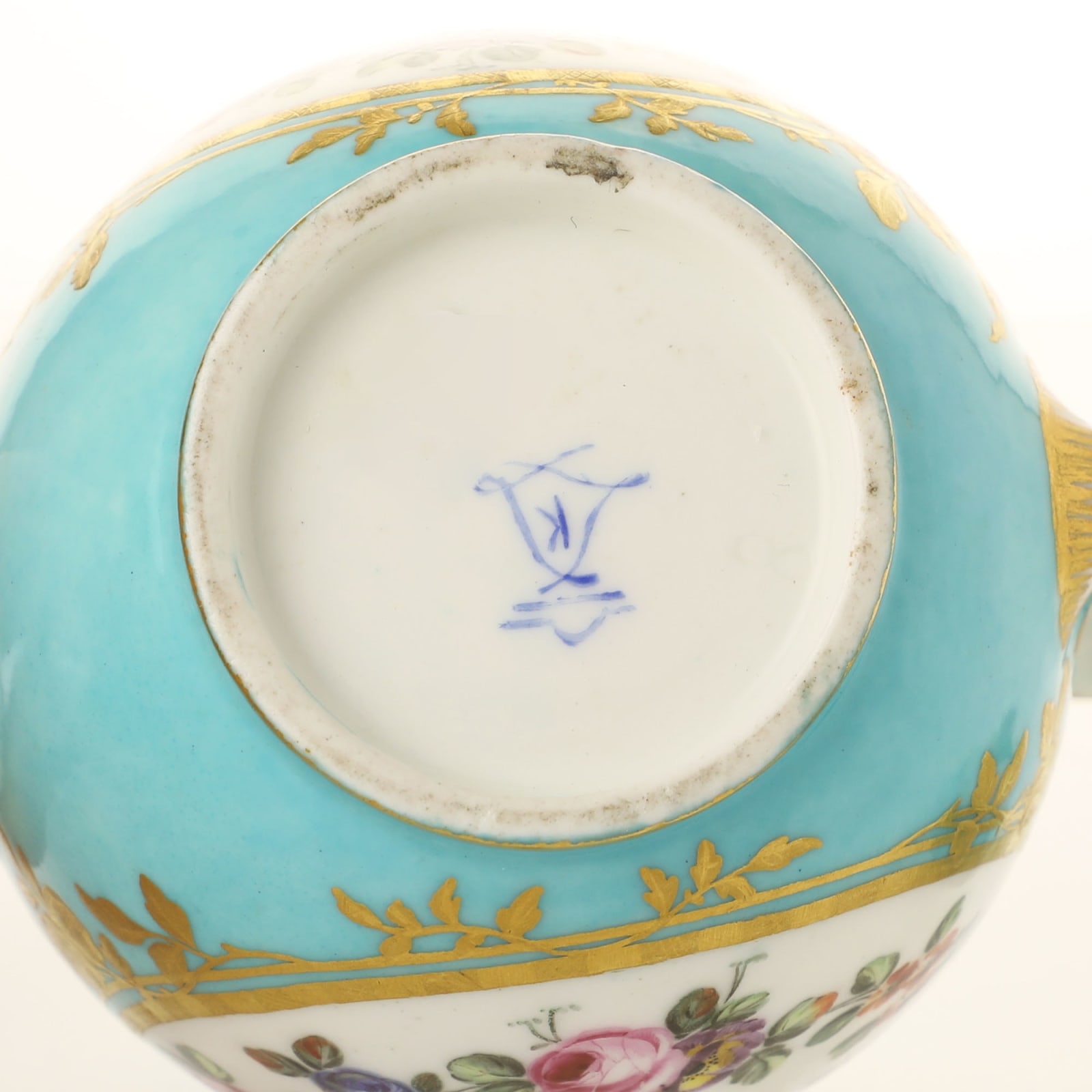Sèvres Porcelain, A Soft-Paste Sèvres Porcelain Tea Pot and Cover, 1763