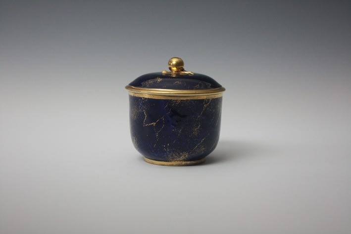 Sèvres Porcelain, A Lidded Sèvres Sugar Bowl, 1807