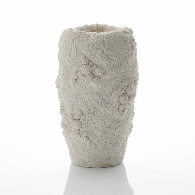 Hitomi Hosono, A Tall Nazuna and English Daisy Vase, 2018