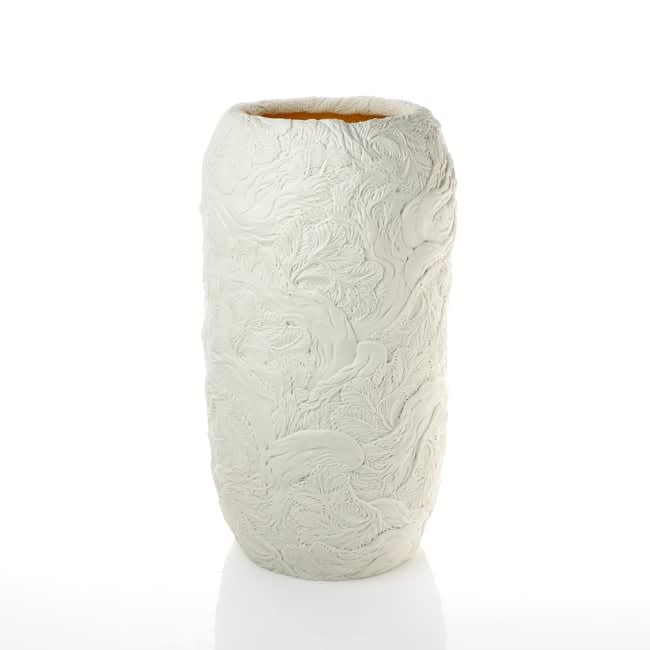 Hitomi Hosono, A Tall Pine Tree Vase, 2019