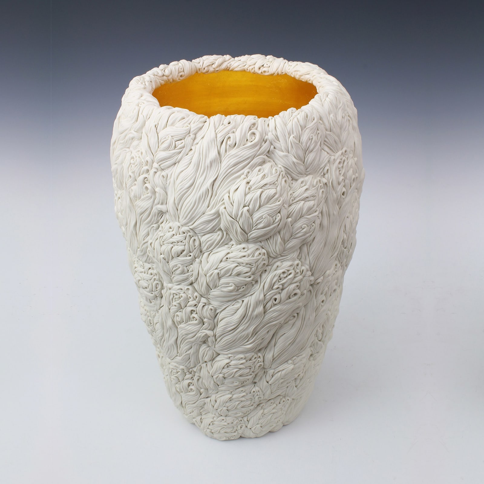 Hitomi Hosono, A Large Banana Leaves Vessel, 2014