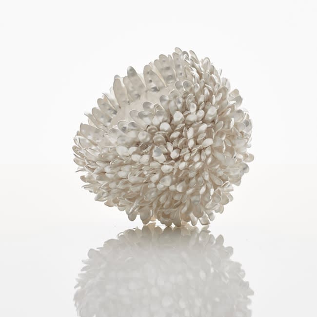 Junko Mori, Silver Organism; Bean, 2017