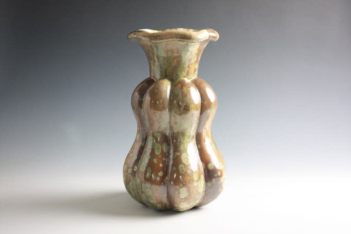 Kate Malone, A Little Lady Lichen Gourd, 2011