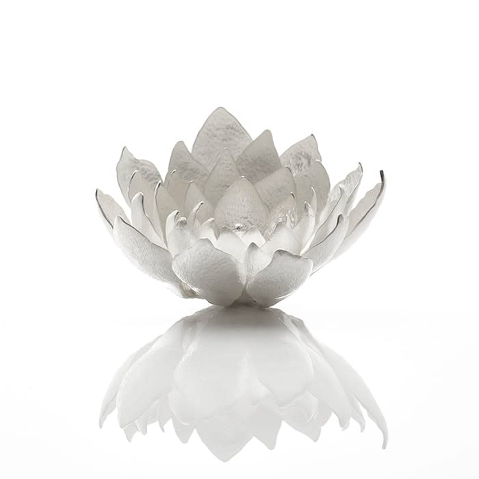 Junko Mori, Silver Organism; Water Lilly, 2021