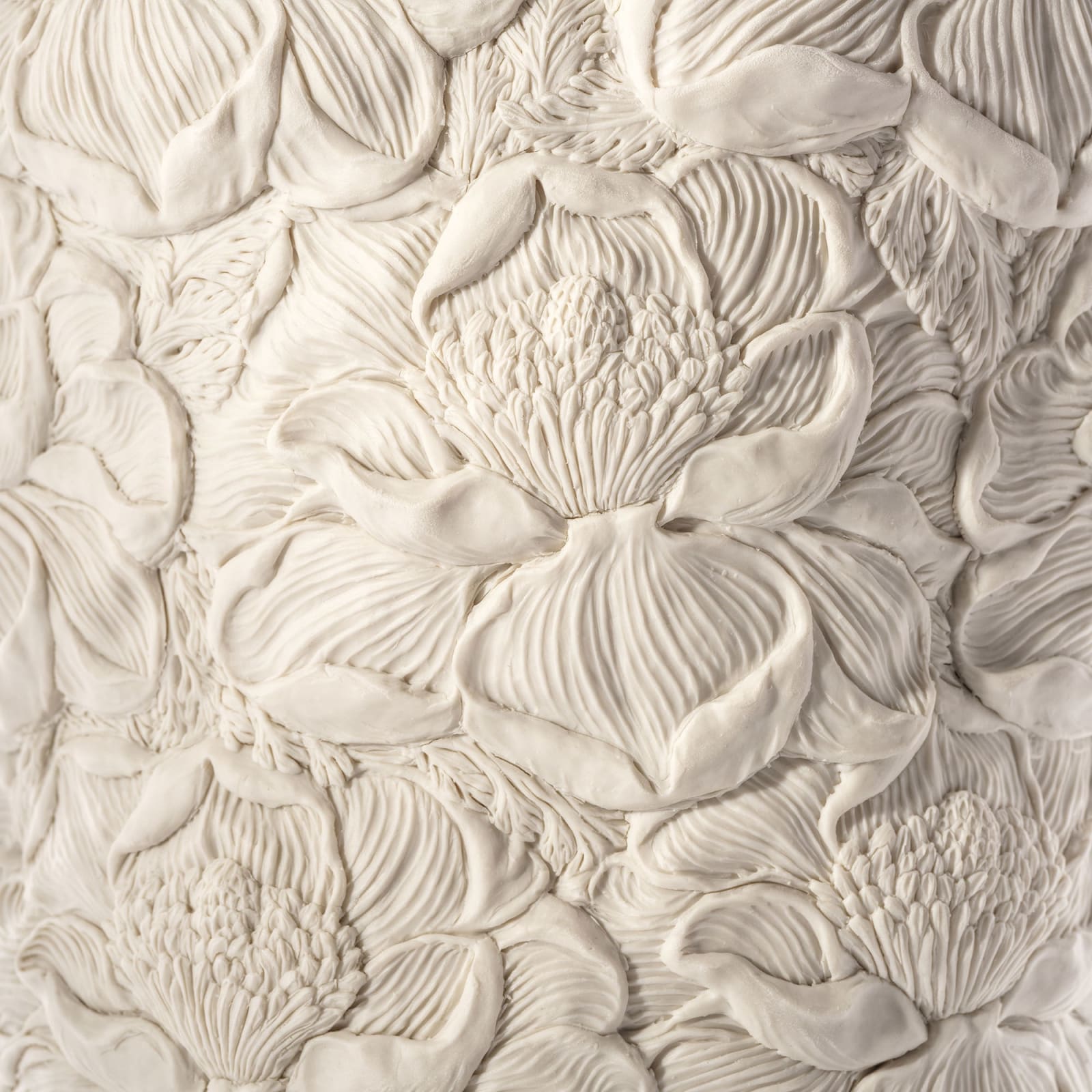 Hitomi Hosono, A Tall Magnolia and Leaves Vase, 2024