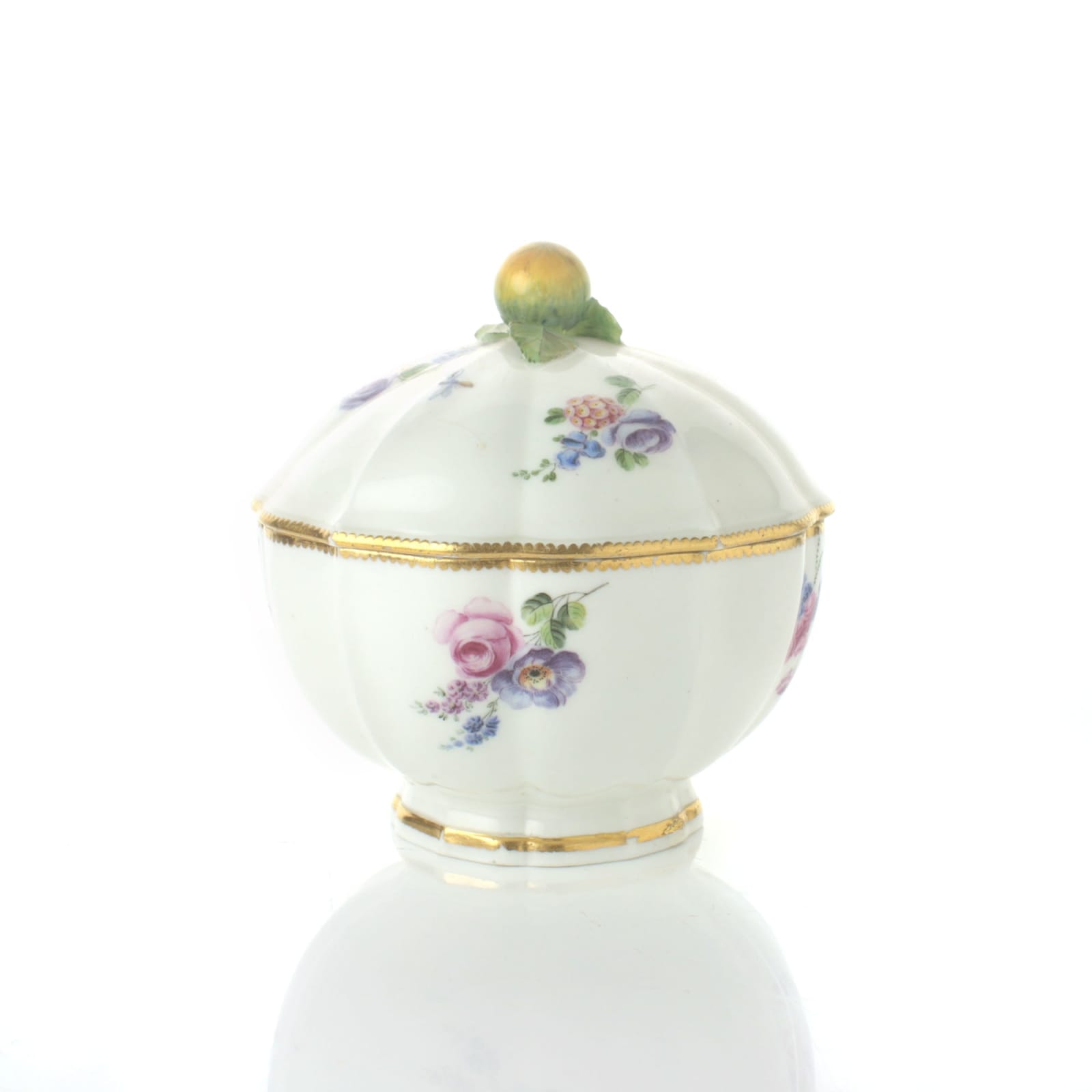 Sèvres Porcelain, A Vincennes Porcelain Sugar Bowl and Cover, 1753-4