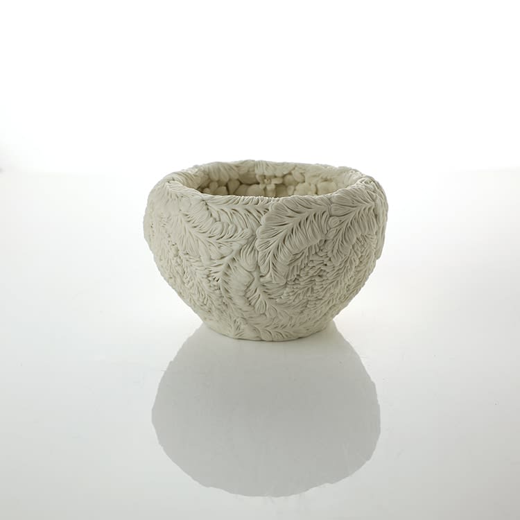 Hitomi Hosono, A Small Sakura and Wisteria Bowl, 2022