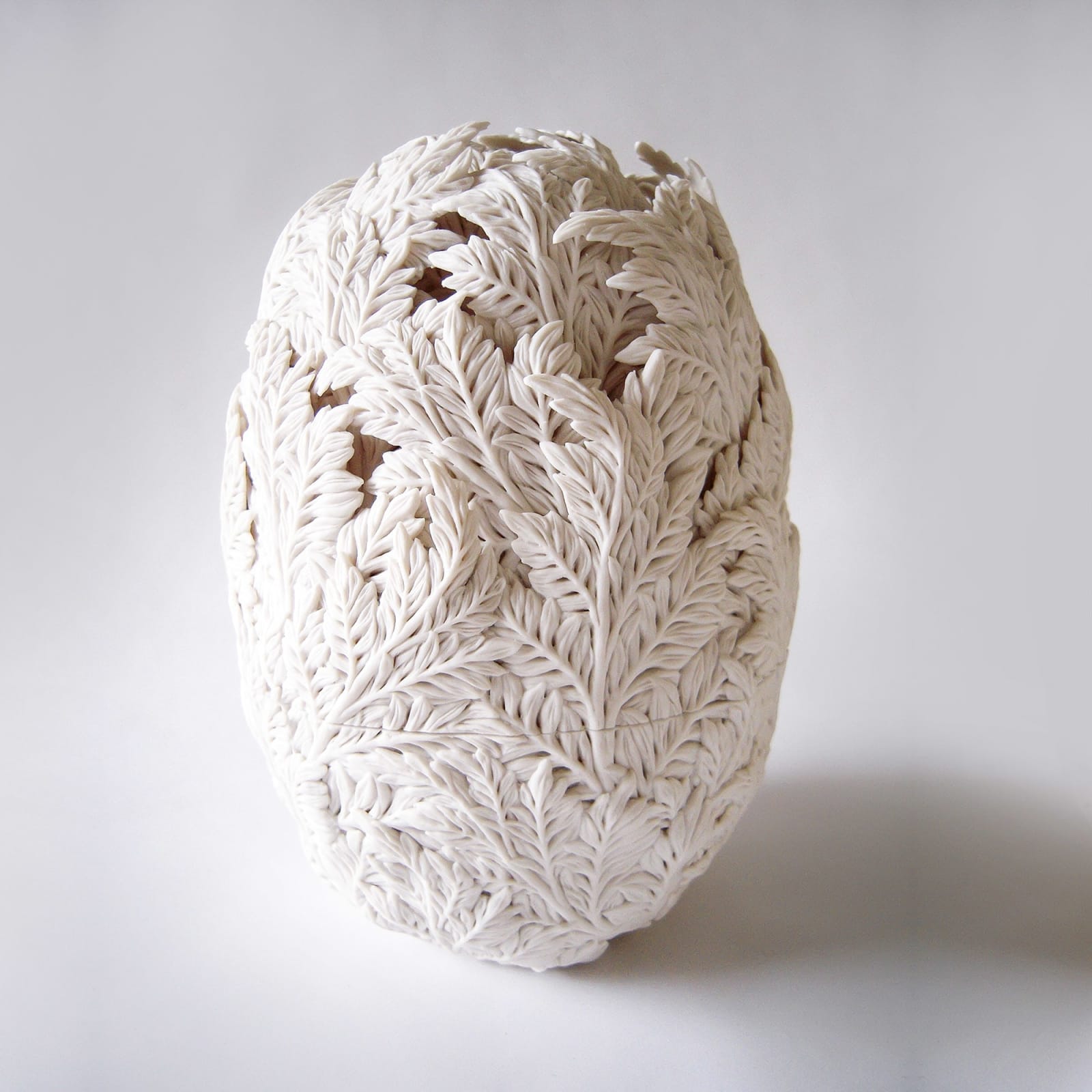 Hitomi Hosono, Feather Leaf Box, 2011