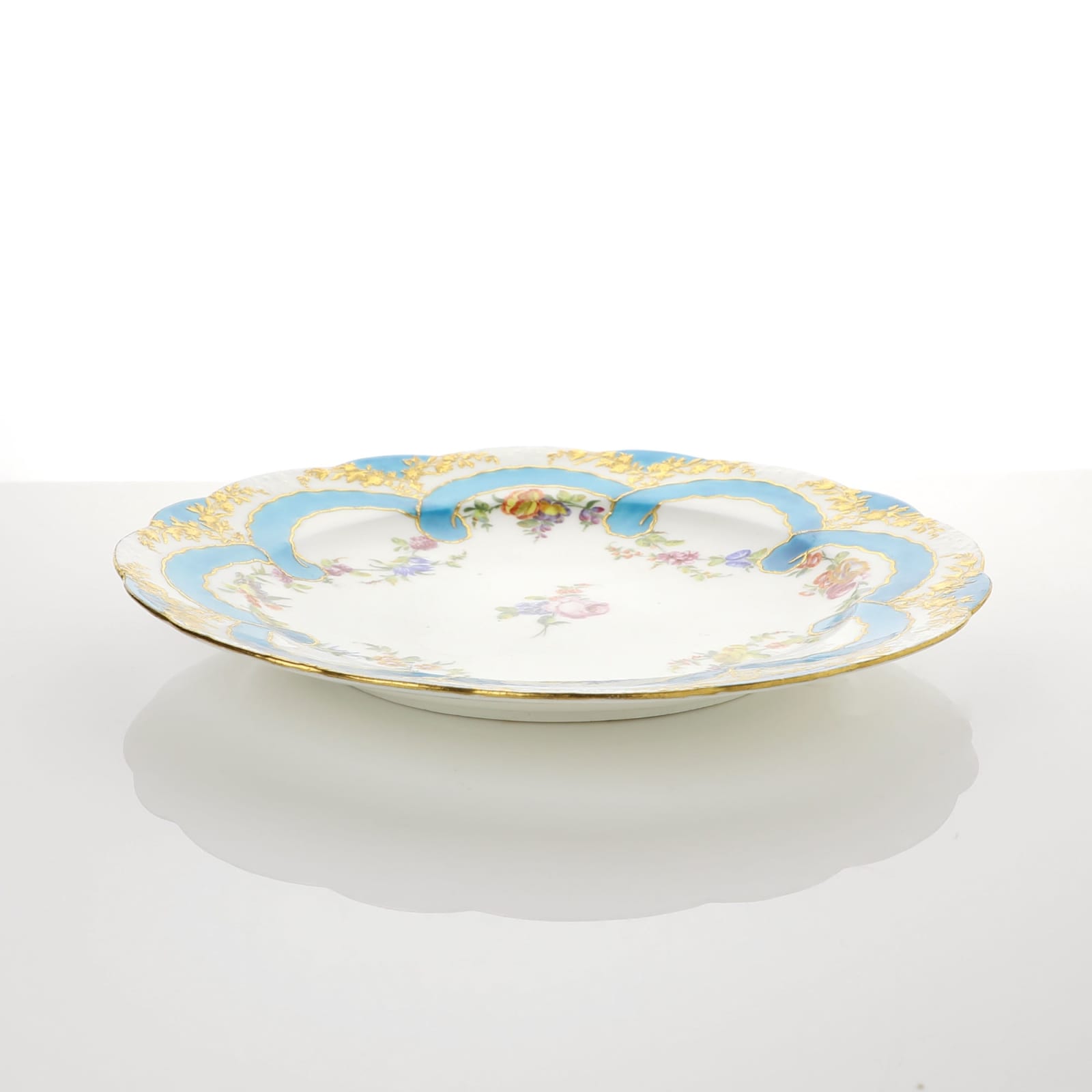 Sèvres Porcelain, A Soft-Paste Sèvres Porcelain Plate, circa 1757