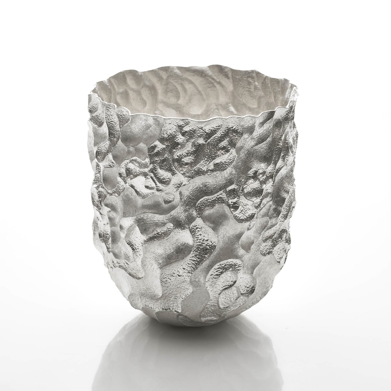Hiroshi Suzuki, Miyabi-Fire Vase, 2024