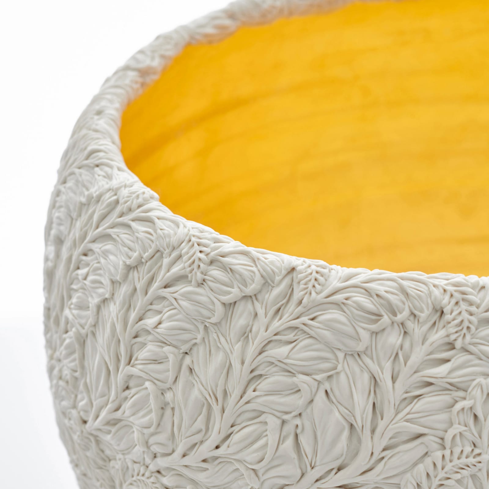 Hitomi Hosono, A Very Large Oval Nazuna Vase, 2017
