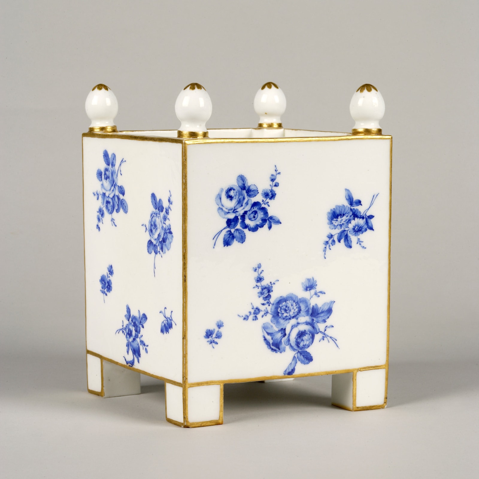 Sèvres Porcelain, A Sèvres ‘Orange Tub’, circa 1765