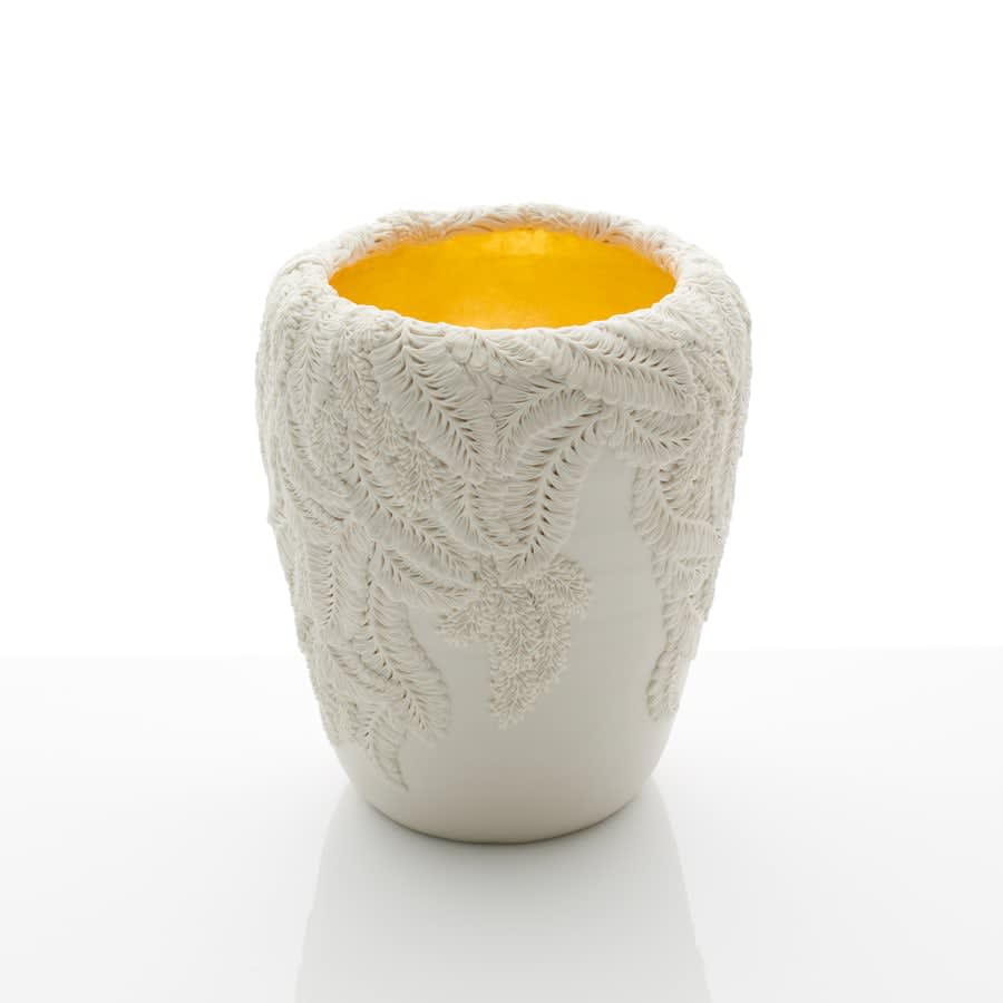 Hitomi Hosono, A Wisteria Vase, 2019