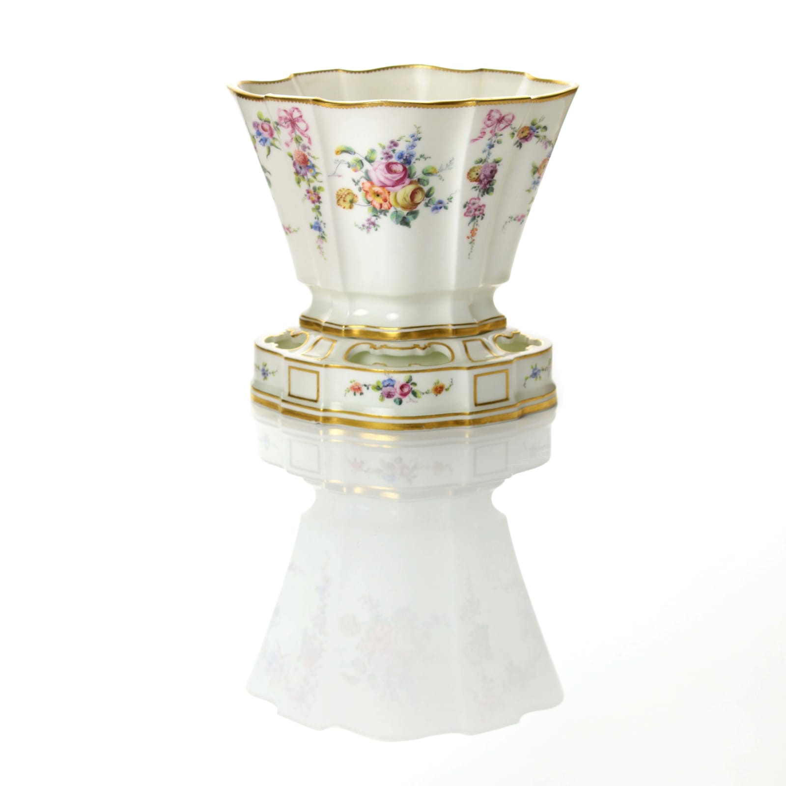 Sèvres Porcelain, A Vincennes/Sèvres Soft-Paste Porcelain Vase Hollandois, 1756