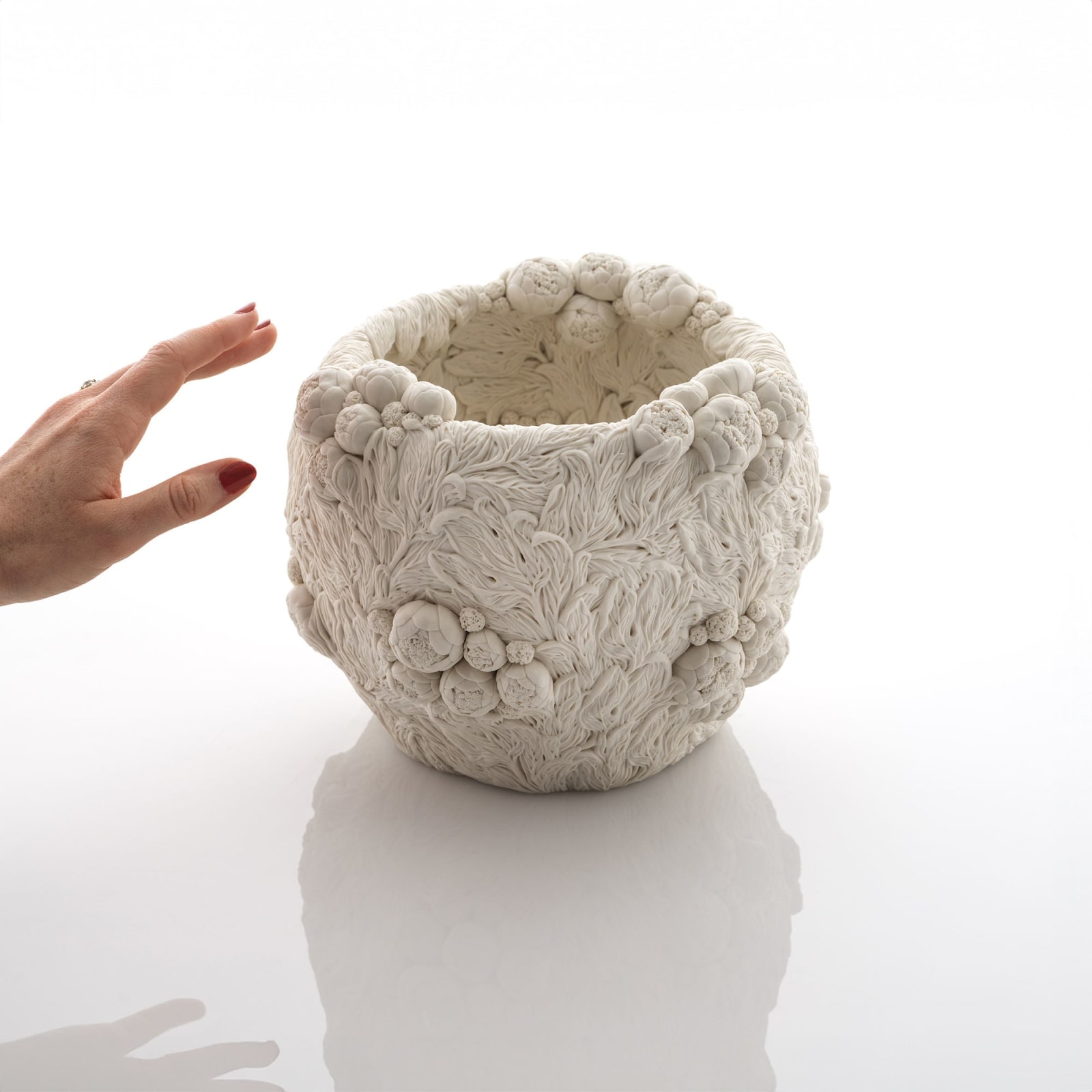 Hitomi Hosono, A Peony Bowl, 2024