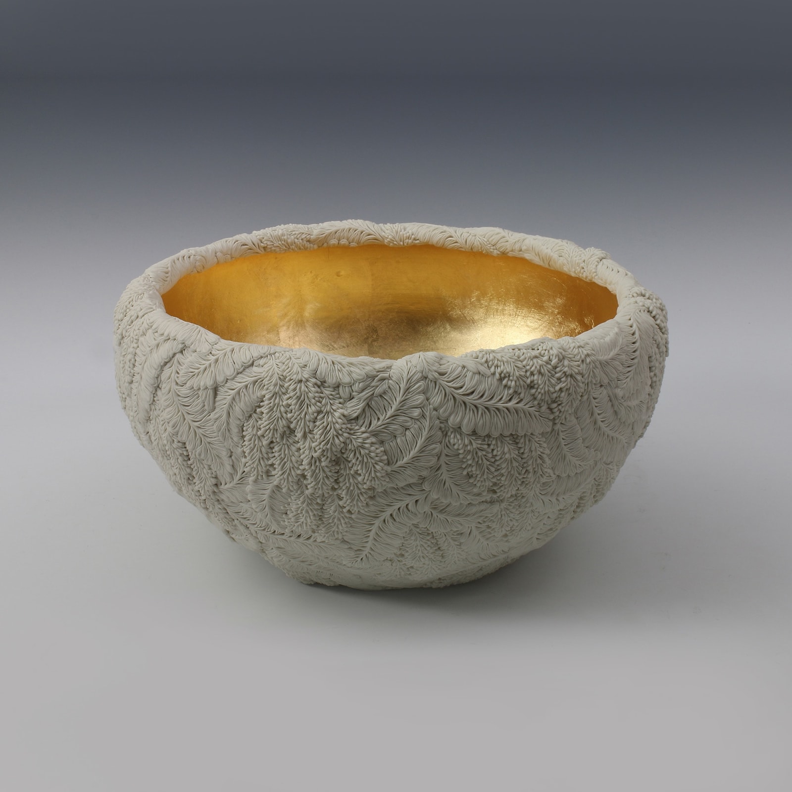 Hitomi Hosono, A Large Wisteria Bowl, 2014