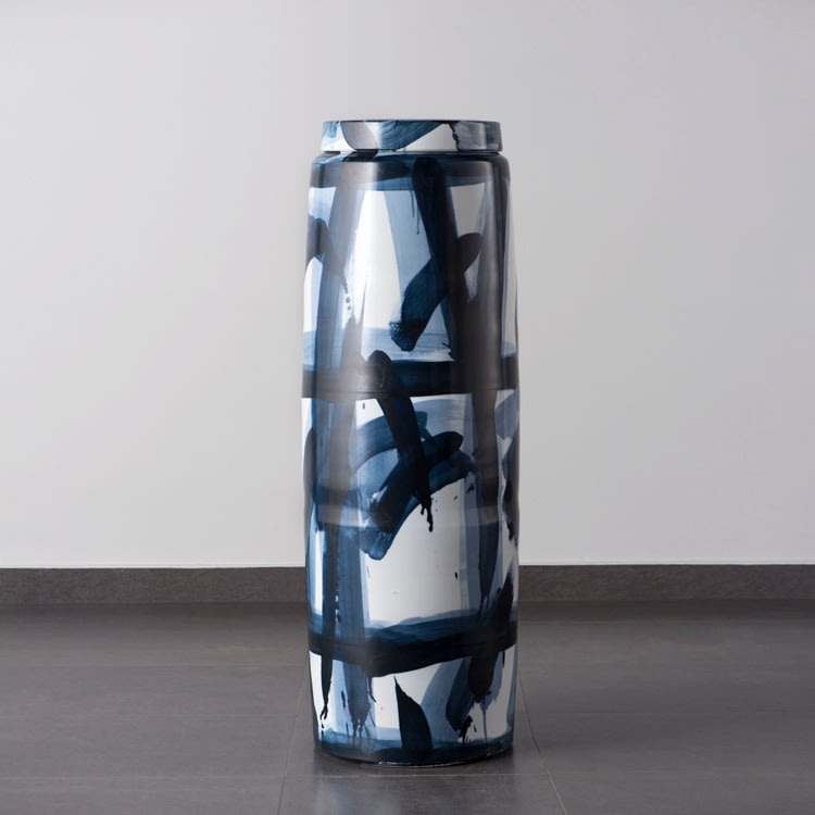 Felicity Aylieff, Blue & White Monumental Lidded Vase, 2017