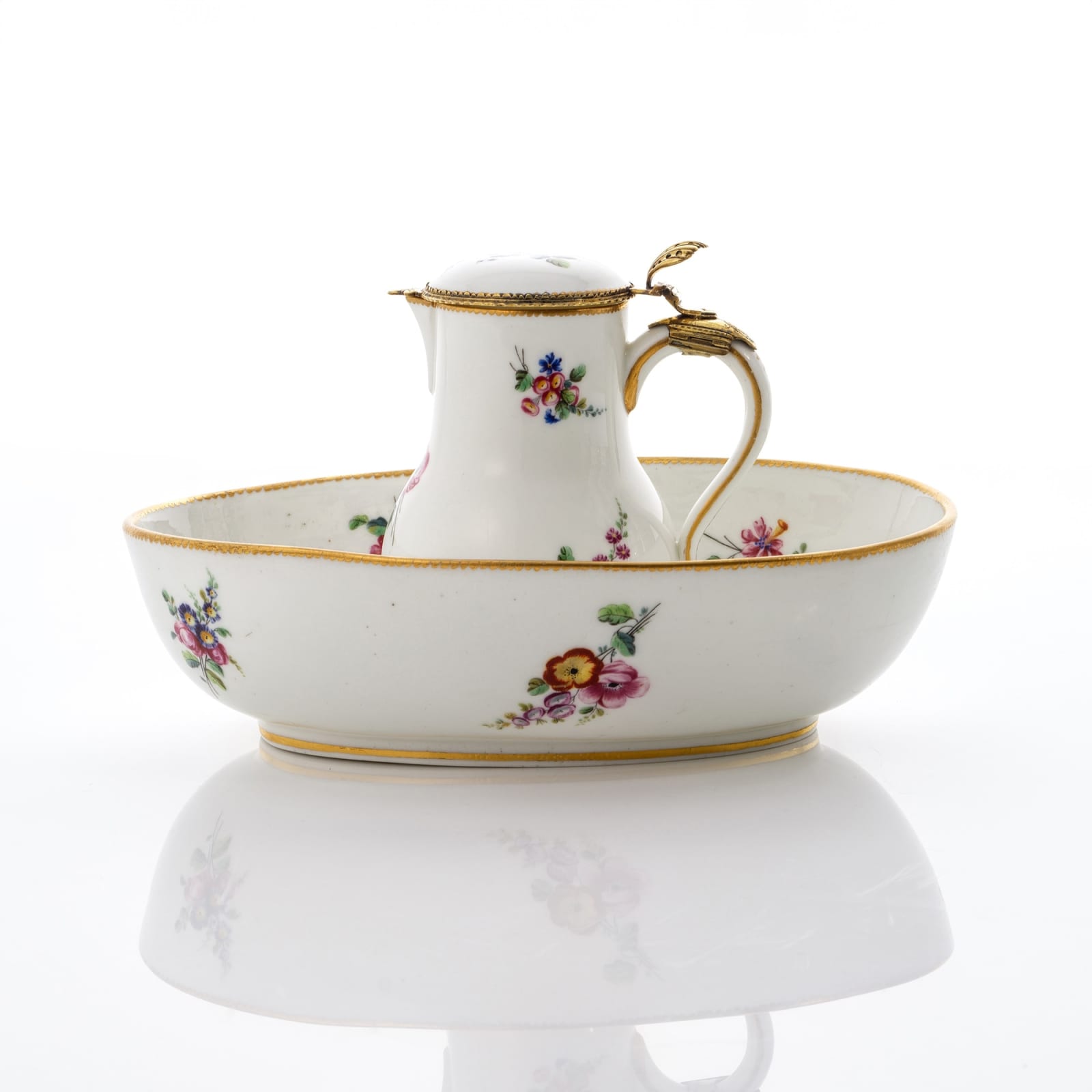 Sèvres Porcelain, A Soft-Paste Vincennes Porcelain Ewer and Basin, 1755