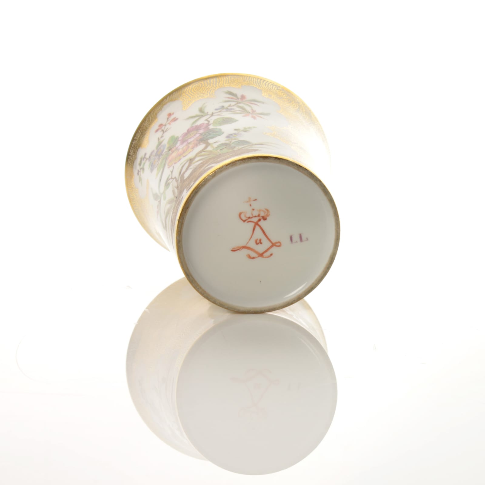 Sèvres Porcelain, A hard paste Sèvres Porcelain Beaker, circa 1773