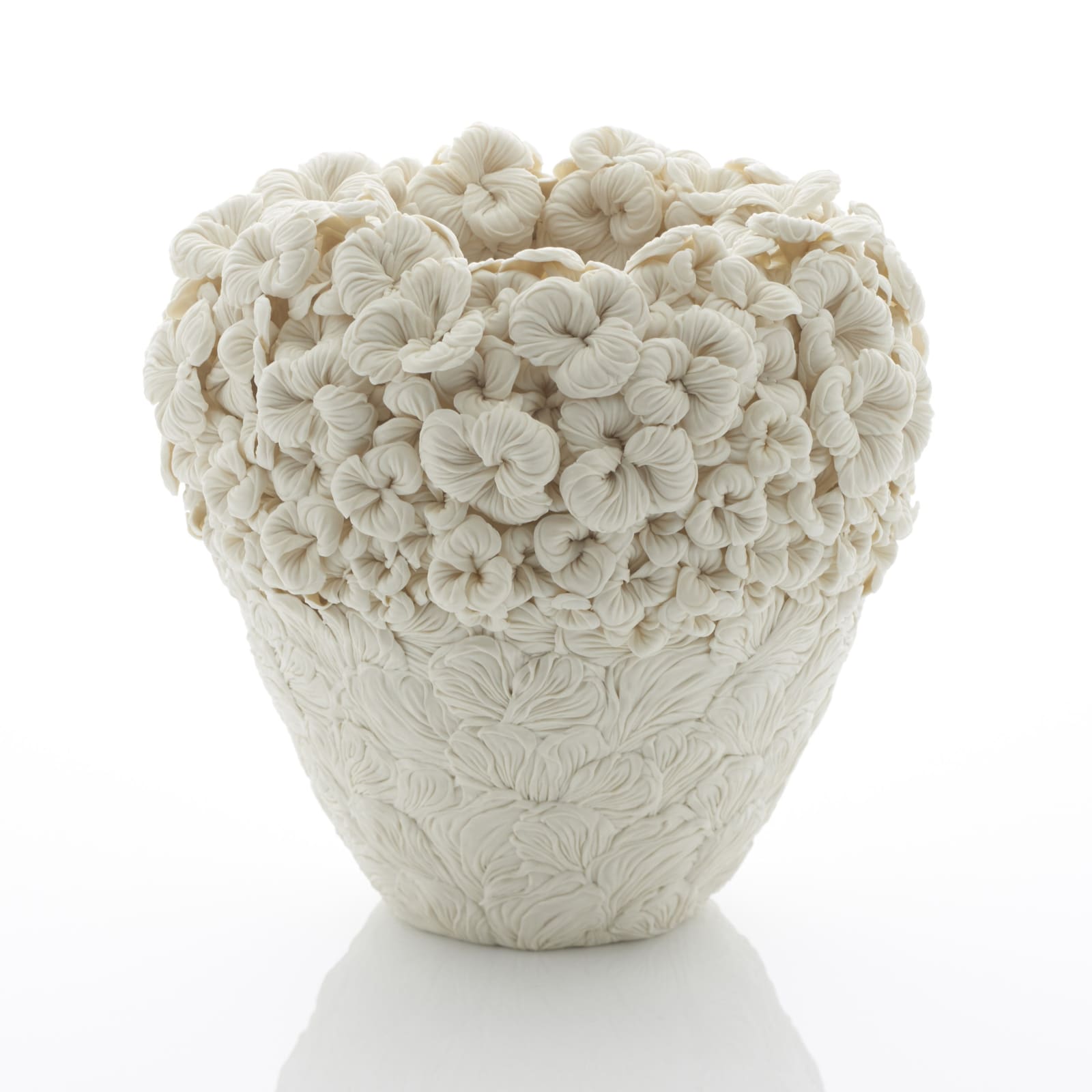 Hitomi Hosono, A Pansies Bowl, 2015