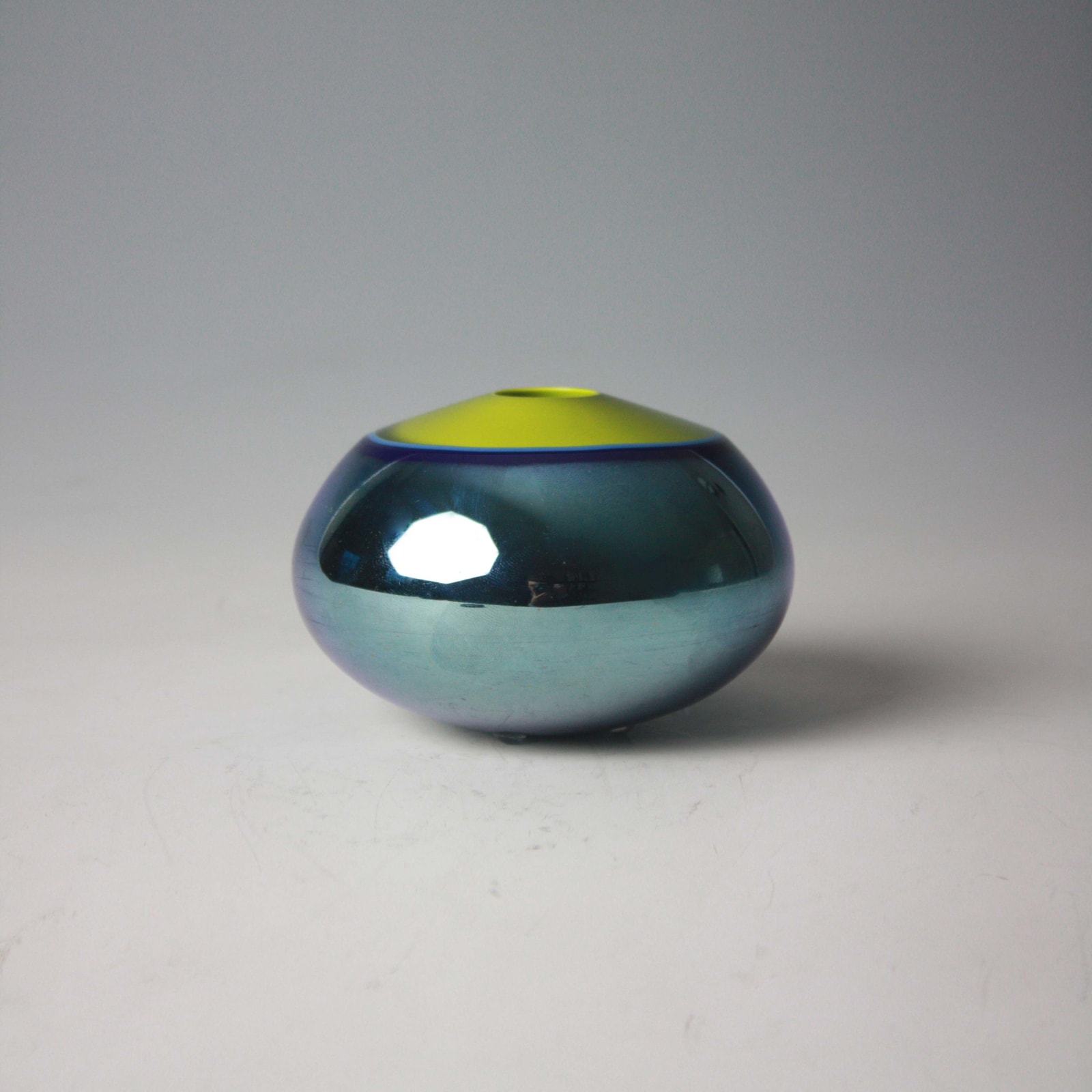 Rachael Woodman, Vessel with Small Aperture, 2011