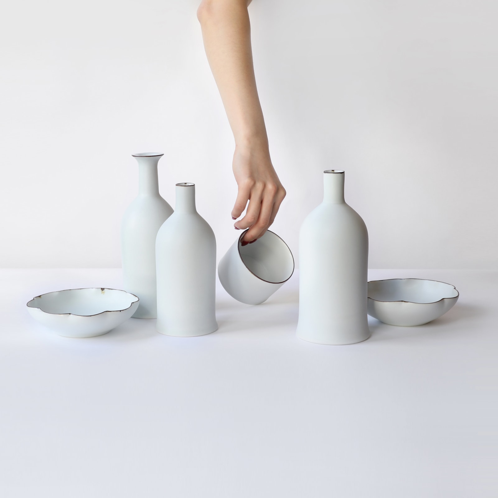 Kirsten Coelho, Still Life of Six Vessels, 2019
