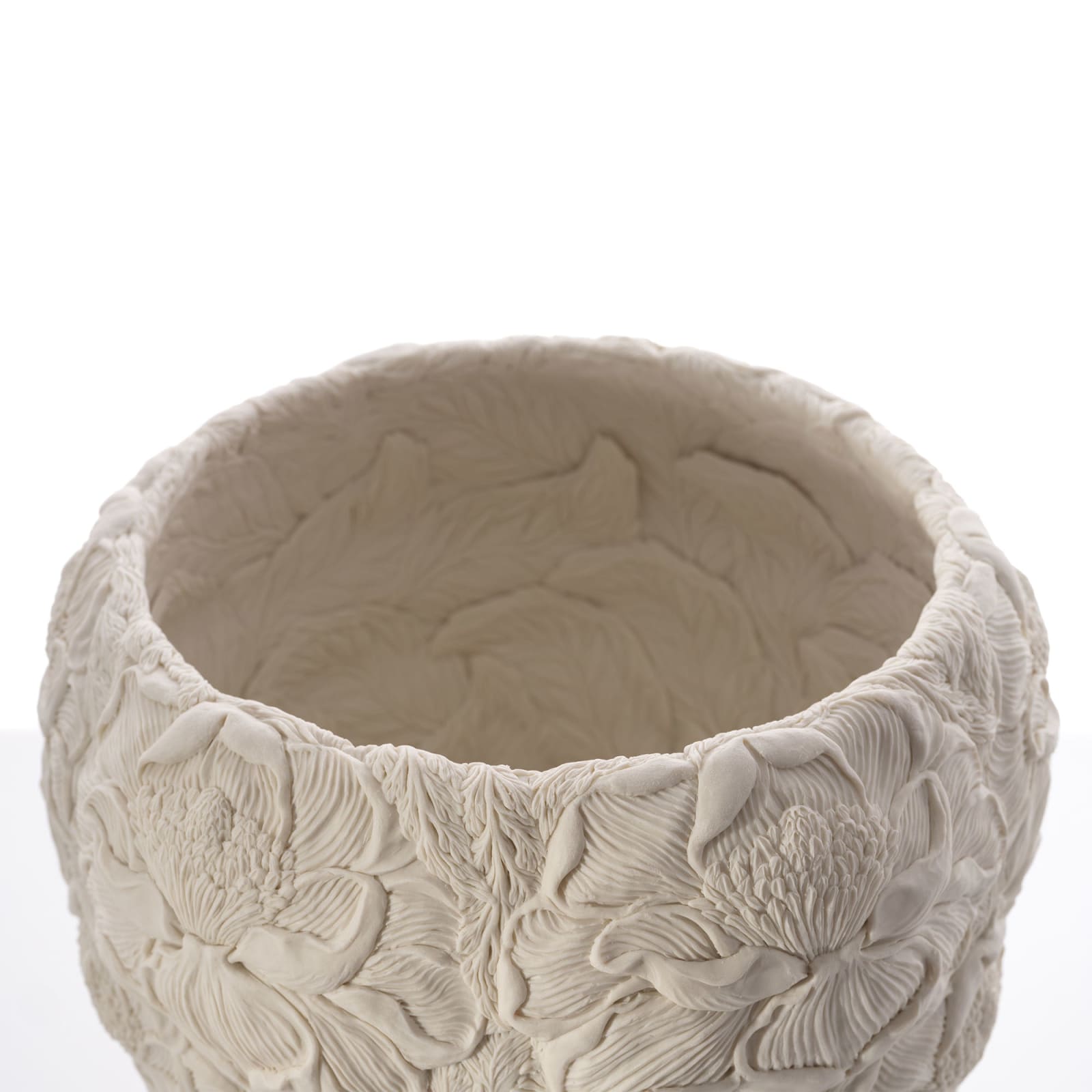 Hitomi Hosono, A Tall Magnolia and Leaves Vase, 2024