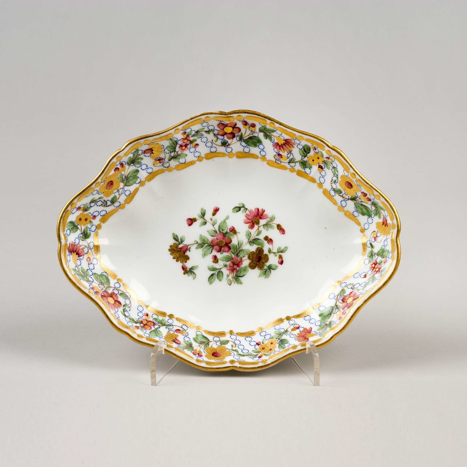 Sèvres Porcelain, A Sèvres Tray for a Mustard Pot, circa 1773