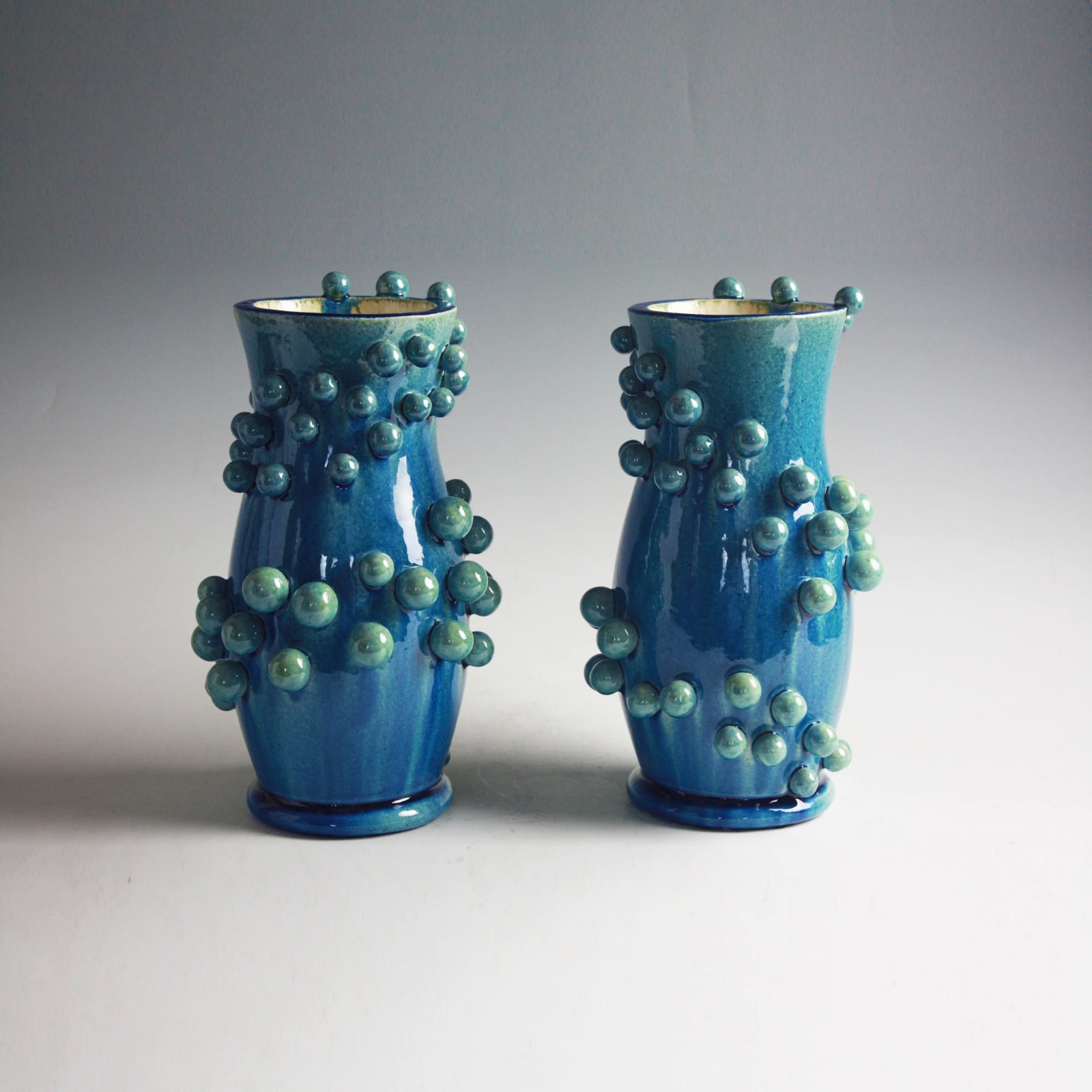 Kate Malone, A Pair of Atomic Spiral Vases, 2011