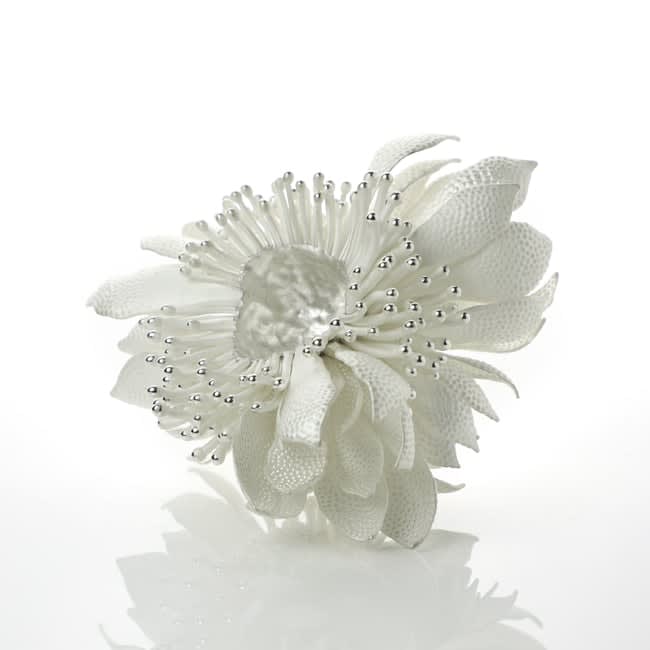 Junko Mori, Silver Organism; Dotty Dew, 2019