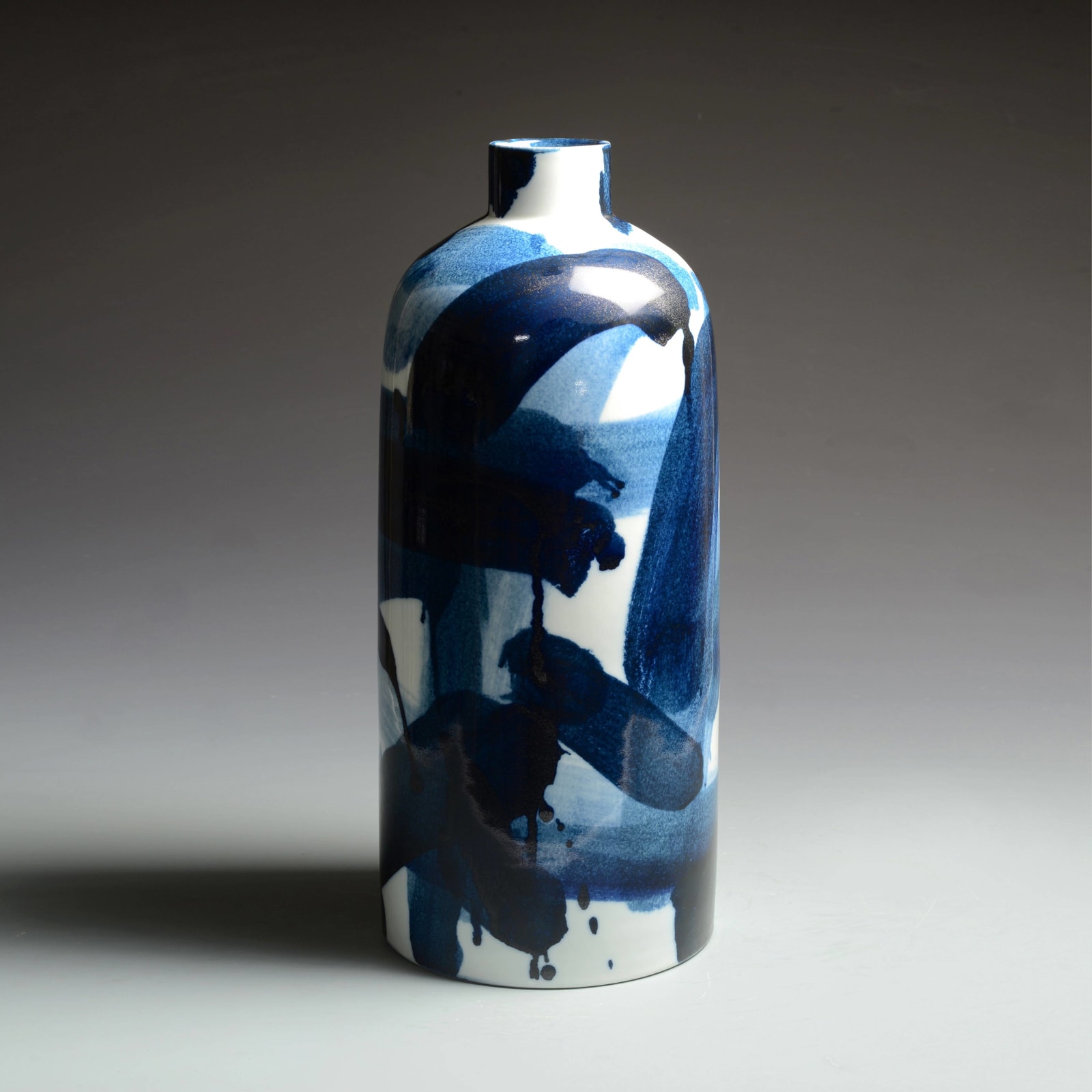 Felicity Aylieff, Blue & White Vase, 2014