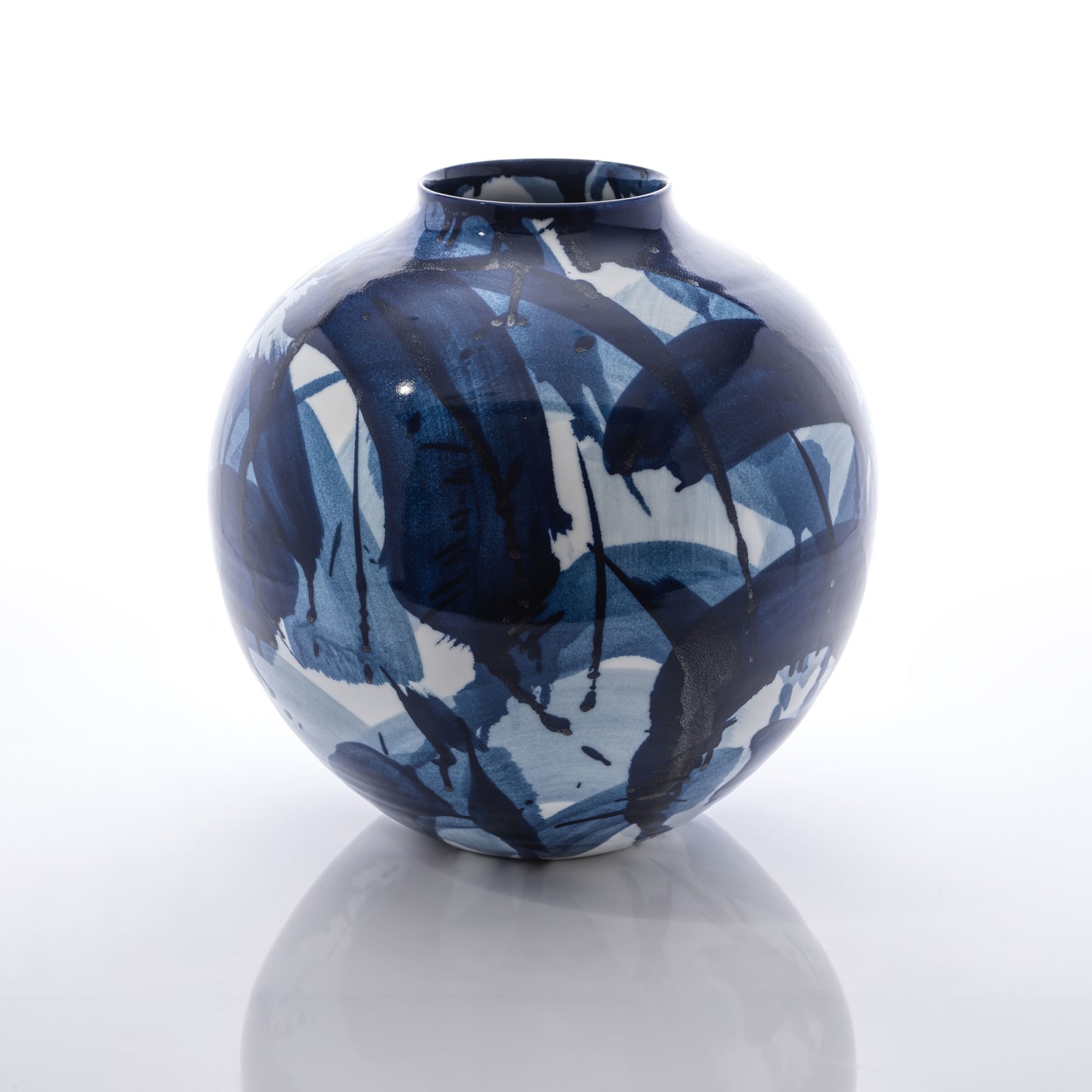 Felicity Aylieff, Blue and White Vase, 2024